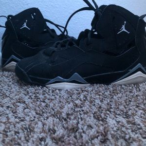 Jordans (black)
